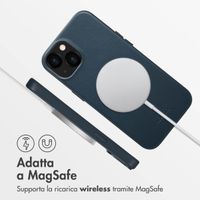 Accezz Cover in Pelle con MagSafe Apple iPhone 13 - Nightfall Blue