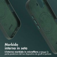 Accezz Cover in Pelle con MagSafe Apple iPhone 17 - Cedar Green