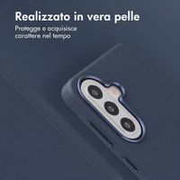 Accezz Cover in Pelle con MagSafe Samsung Galaxy A57 (5G) - Nightfall Blue