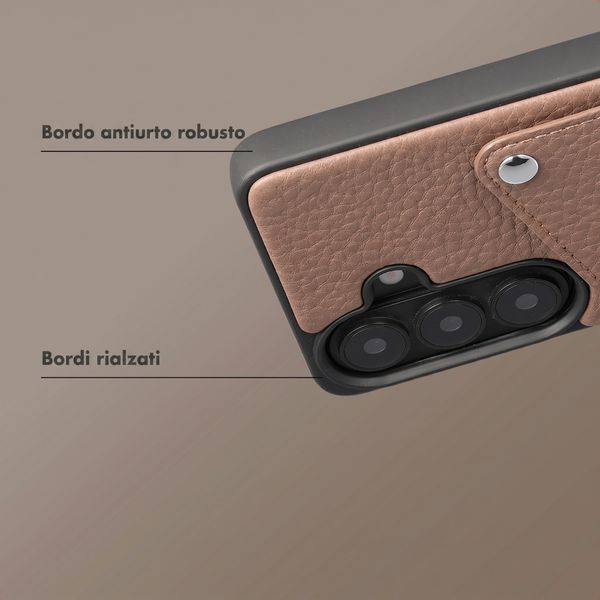 Selencia Cover posteriore Riva con portacarte Samsung Galaxy S26 - Mocha Brown