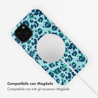 Selencia Cover posteriore Vivid con MagSafe Apple iPhone 15 - Wild Spots Light Blue