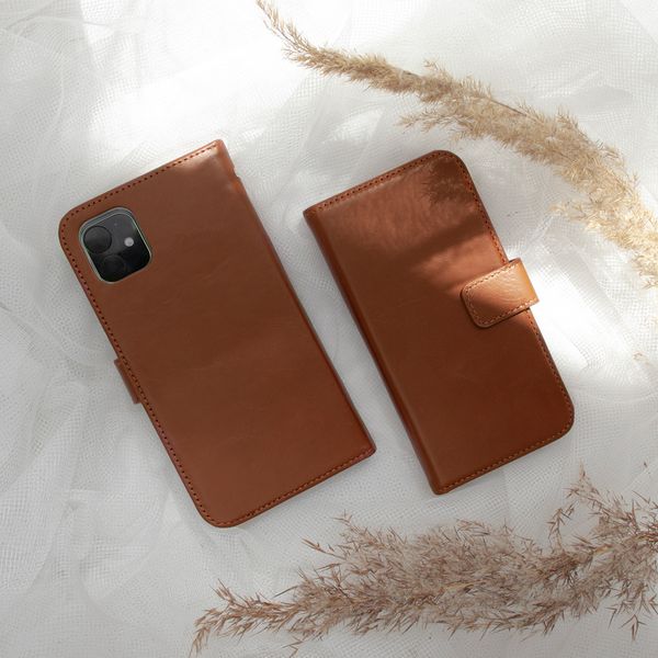 Selencia Cover a libro in vera pelle Apple iPhone 11 - Marrone chiaro