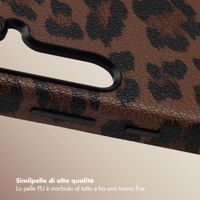 Selencia Cover Sabi Stampa pantera con MagSafe Samsung Galaxy S24 - Mocha Brown