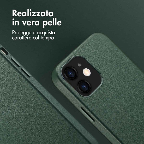 Accezz Cover in Pelle con MagSafe Apple iPhone 12 (Pro) - Cedar Green
