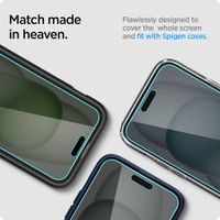 Spigen Vetro temperato privacy GLAStR EZ Fit + Applicatore - confezione da 2 Apple iPhone 16 Plus / 15 Plus
