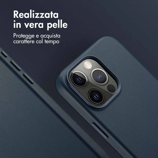Accezz Cover in Pelle con MagSafe Apple iPhone 15 Pro Max - Nightfall Blue
