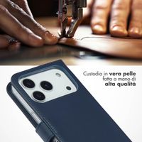 Selencia Cover a libro in vera pelle Apple iPhone 17 Pro - Blu