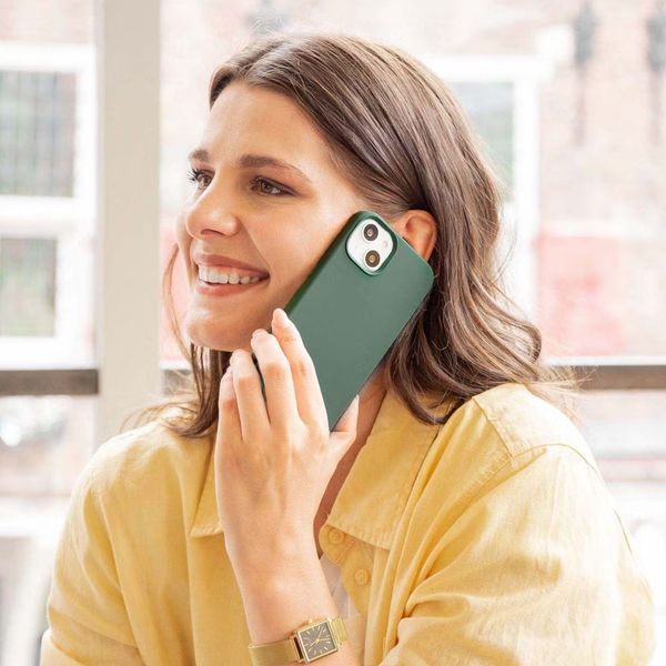 Accezz Cover in silicone liquido con MagSafe Apple iPhone 16 Plus - Cooper Green