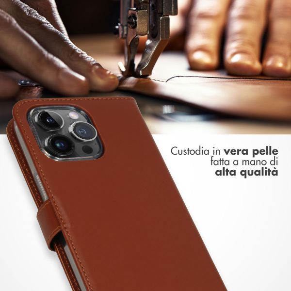 Selencia Cover a libro in vera pelle Apple iPhone 15 Pro Max - Marrone chiaro