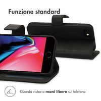 imoshion Cover a libro di Lusso Apple iPhone SE (2022 / 2020) / 8 / 7 / 6(s) - Nero