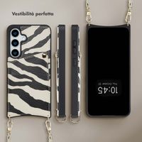 Selencia Cover per telefono Nova con cordino e portacarte Samsung Galaxy S25 / S24 - Zazzy Zebra