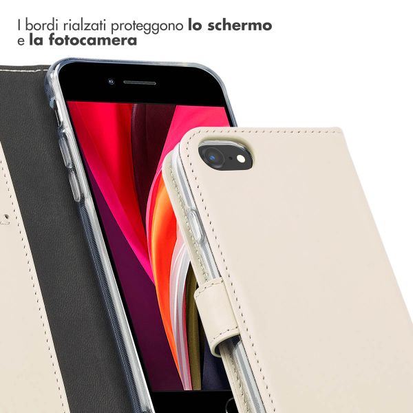 Selencia Cover a libro in vera pelle Apple iPhone SE (2022 / 2020) / 8 / 7 - Greige