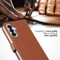 Selencia Cover a libro in vera pelle Samsung Galaxy A36 / A56 - Marrone chiaro