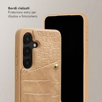 Selencia Cover per telefono Nova Croco con cordino e portacarte Samsung Galaxy S25 / S24 - Toasted Almond