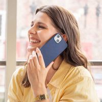Accezz Cover Posteriore in Silicone Liquido Samsung Galaxy A37 (5G) - Blu scuro