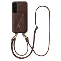 Selencia Cover per telefono Sera con cordino e portacarte a busta Samsung Galaxy S23 - Chocolate Brown