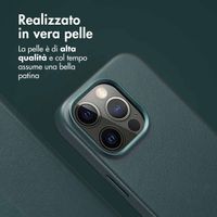Accezz Cover in pelle 2 in 1 con MagSafe Apple iPhone 15 Pro - Cedar Green