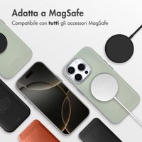 Accezz Cover in Pelle con MagSafe Apple iPhone 16 Pro - Light Grey