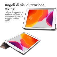 imoshion Cover a libro Trifold Apple iPad 9 (2021) 10.2 pollici / iPad 8 (2020) 10.2 pollici / iPad 7 (2019) 10.2 pollici - Oro rosa