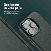 Accezz Cover in Pelle con MagSafe Apple iPhone 16 Pro - Cedar Green