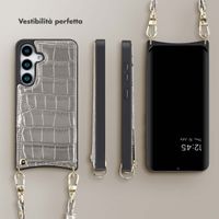 Selencia Cover per telefono Nova Croco con cordino e portacarte Samsung Galaxy S25 - Argento