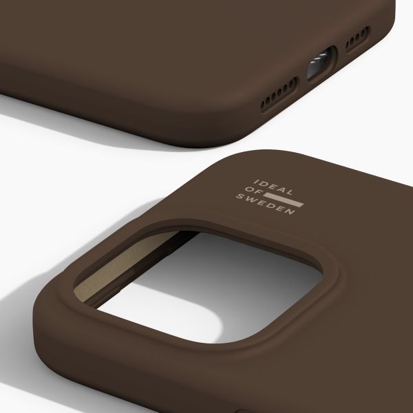 iDeal of Sweden Cover in silicone con MagSafe Apple iPhone 15 Pro Max - Mocha Mousse
