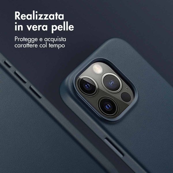 Accezz Cover in Pelle con MagSafe Apple iPhone 15 Pro - Nightfall Blue
