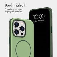 imoshion Cover posteriore Color con Thin MagSafe Ring Apple iPhone 15 Pro - Verde scuro
