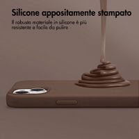 Accezz Cover Posteriore in Silicone Liquido Samsung Galaxy A37 (5G) - New Tea Brown
