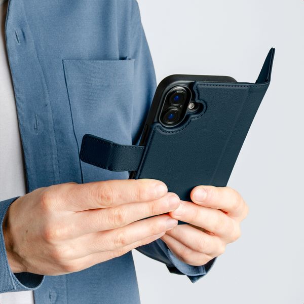imoshion Cover a libro di lusso 2-in-1 rimovibile Apple iPhone 17e / 16e - Blu