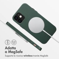 Accezz Cover in Pelle con MagSafe Apple iPhone 12 (Pro) - Cedar Green