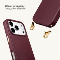 Selencia Cover posteriore Rivièra con MagSafe con ganci rimovibili Samsung Galaxy A37 (5G) - Bold Burgundy