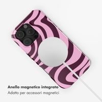 Selencia Cover posteriore Vivid con MagSafe Apple iPhone 16 Pro - Wavy Swirl Pink Plum