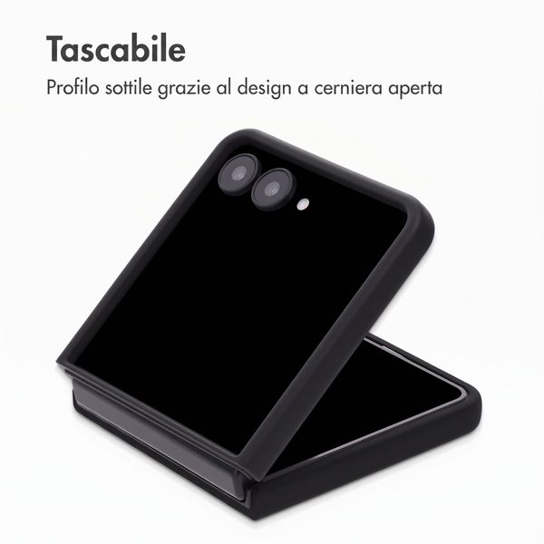Accezz Cover Posteriore in Silicone Liquido Samsung Galaxy Z Flip 8 - Nero