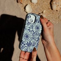 Selencia Cover posteriore Vivid con MagSafe Apple iPhone 15 - Tropical Vibes Light Blue