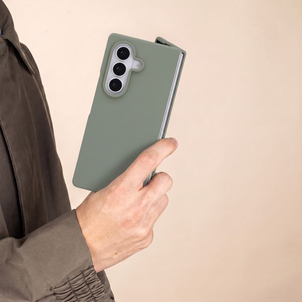Accezz Cover in silicone liquido con MagSafe Samsung Galaxy Z Fold 8 Ultra - Cooper Green