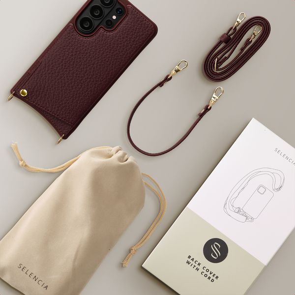 Selencia Cover per telefono Nova con cordino e portacarte Samsung Galaxy S26 Ultra - Bold Burgundy