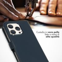 Selencia Cover a libro in vera pelle Apple iPhone 15 Pro - Blu