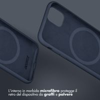 Accezz Cover in silicone liquido con MagSafe Apple iPhone 15 Pro Max - Blu scuro