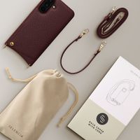 Selencia Cover per telefono Nova con cordino e portacarte Samsung Galaxy A36 / A56 - Bold Burgundy