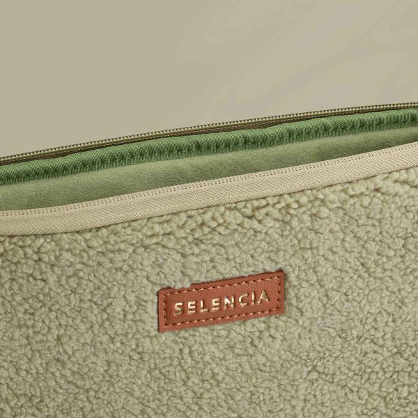 Selencia Cover Teddy per laptop 13-14 pollici - Laptopsleeve - Sage Green