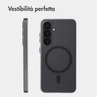 Accezz Cover Lite con MagSafe | Fluted | Samsung Galaxy S25 - Grigio
