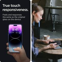 Spigen Vetro temperato privacy GLAStR EZ Fit + Applicatore - confezione da 2 Apple iPhone 14 Pro