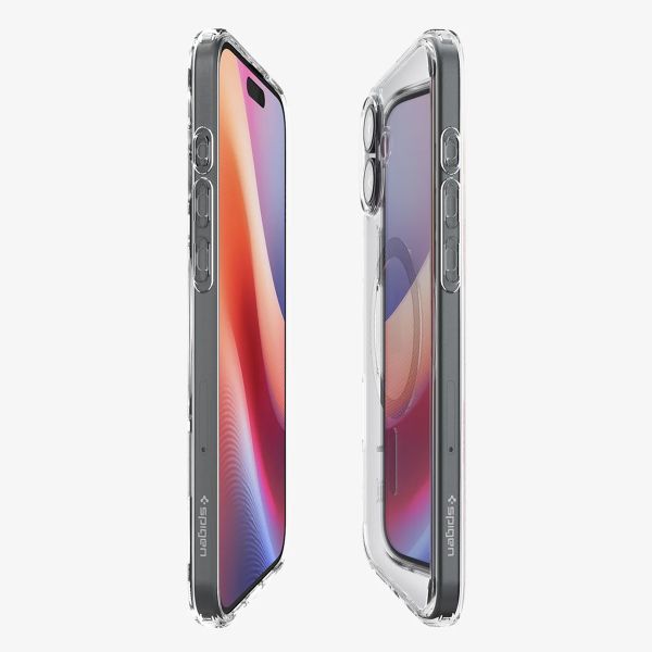 Spigen Cover Posteriore Ultra Ibrida con MagSafe Apple iPhone 16 - Carbon Fiber