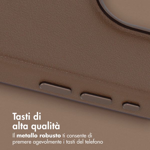 Accezz Cover in Pelle con MagSafe Apple iPhone 15 Pro - Marrone caffè