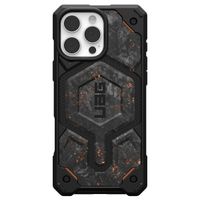 UAG Cover Posteriore Monarch Pro Apple iPhone 16 Pro Max - Forged Carbon