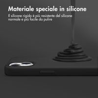 Accezz Cover in silicone liquido con MagSafe Apple iPhone 13 Pro - Nero