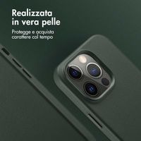 Accezz Cover in Pelle con MagSafe Apple iPhone 14 Pro - Cedar Green