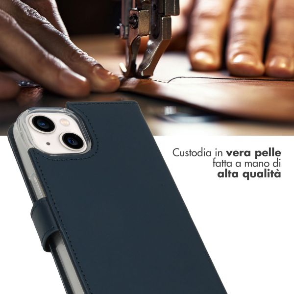 Selencia Cover a libro in vera pelle Apple iPhone 14 - Blu