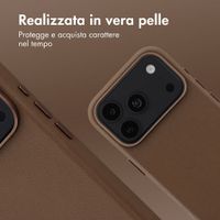 Accezz Cover in Pelle con MagSafe Apple iPhone 18 Pro / 17 Pro - Marrone caffè